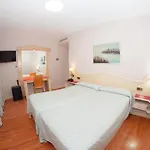 Ana Maria מלון