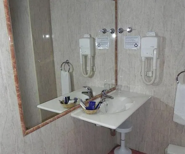 מלון Ana Maria גרנדה