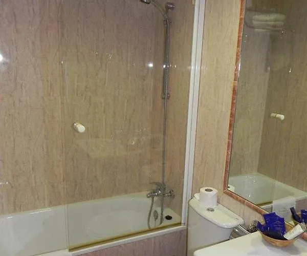 Ana Maria מלון גרנדה