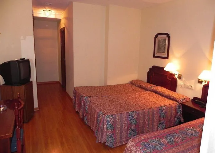 Ana Maria מלון גרנדה