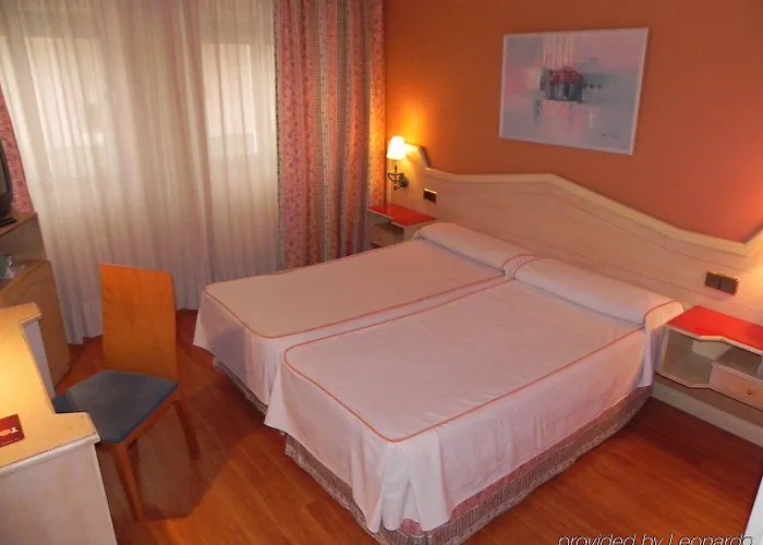 Ana Maria מלון 3*