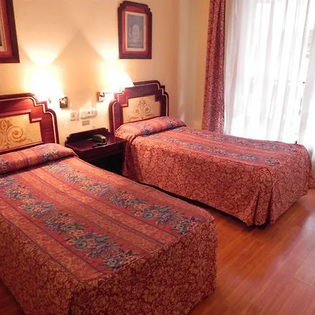Ana María Hotel 3*