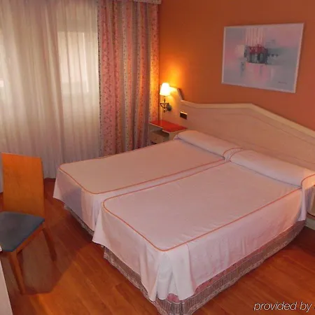Ana María Hotel 3*
