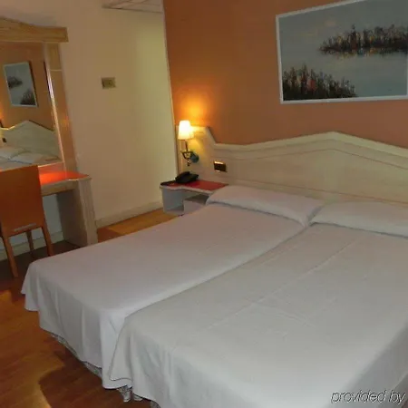 Ana María Hotel 3*